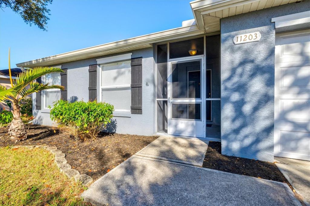 Image 3 of property listing at 11203 2ND AVENUE E, Bradenton, FL 34212