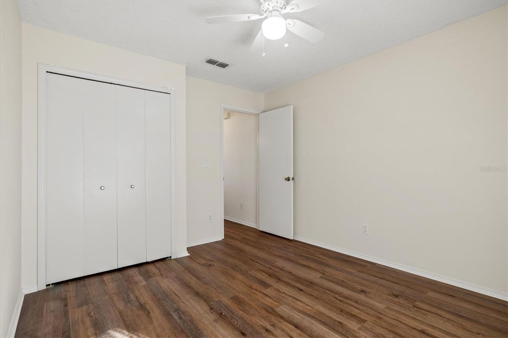 Image 29 of property listing at 11203 2ND AVENUE E, Bradenton, FL 34212