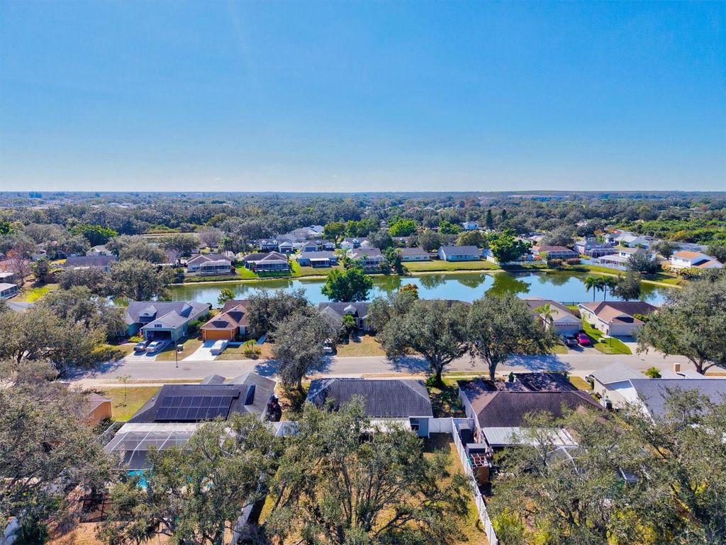 Image 45 of property listing at 11203 2ND AVENUE E, Bradenton, FL 34212