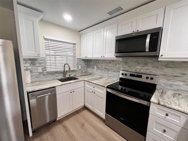 7020 WENTWORTH WAY, New Port Richey, FL 34655