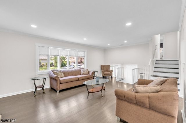4 Boyd Ave, Fair Lawn Boro, NJ 07410