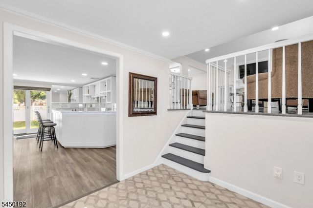 4 Boyd Ave, Fair Lawn Boro, NJ 07410