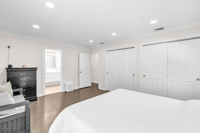 4 Boyd Ave, Fair Lawn Boro, NJ 07410