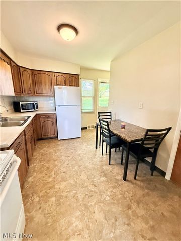 314 Bantam Ridge Road, Wintersville, OH 43953