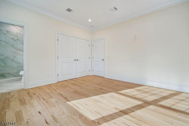 19 Tilden Ct, Livingston Twp., NJ 07039