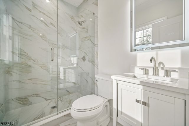 19 Tilden Ct, Livingston Twp., NJ 07039