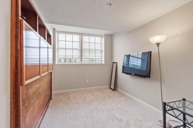 200 Market St 3504, Lowell, MA 01852