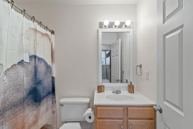 200 Market St 3504, Lowell, MA 01852