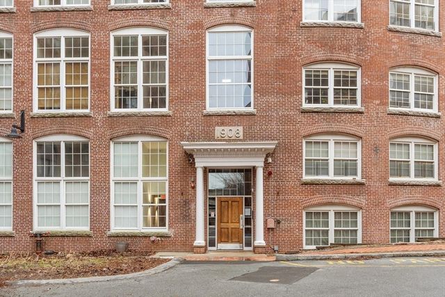 200 Market St 3504, Lowell, MA 01852