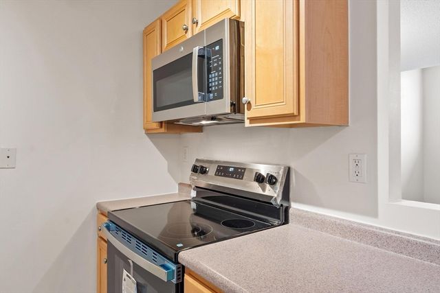 200 Market St 3504, Lowell, MA 01852