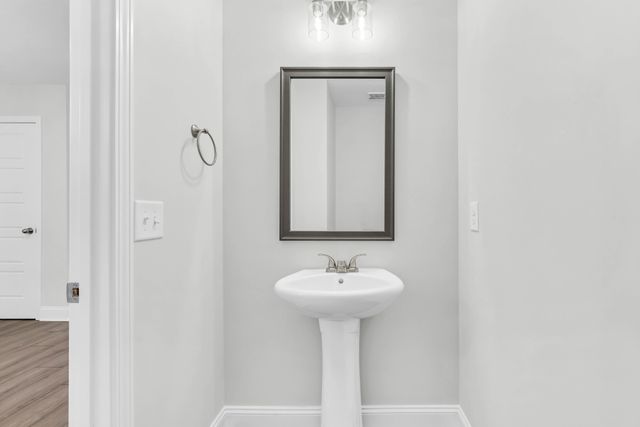 147 Quarry Point Dr, Clarksville, TN 37043