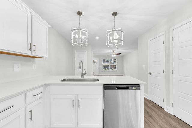 147 Quarry Point Dr, Clarksville, TN 37043