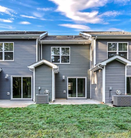 147 Quarry Point Dr, Clarksville, TN 37043