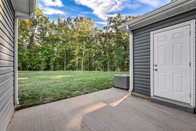 147 Quarry Point Dr, Clarksville, TN 37043