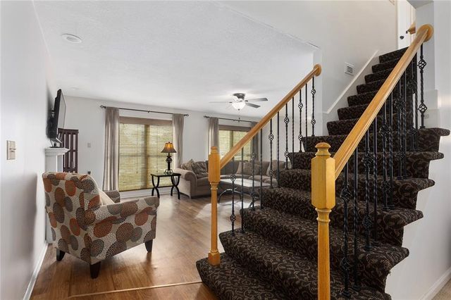 9614 NE CHERRY Court, Kansas City, MO 64155