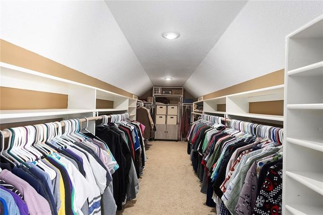 9614 NE CHERRY Court, Kansas City, MO 64155