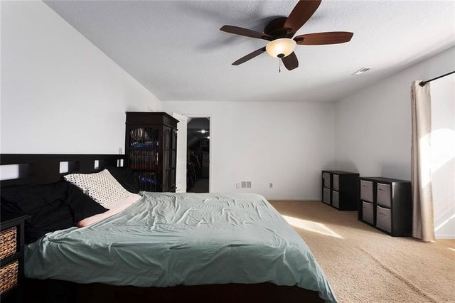 9614 NE CHERRY Court, Kansas City, MO 64155