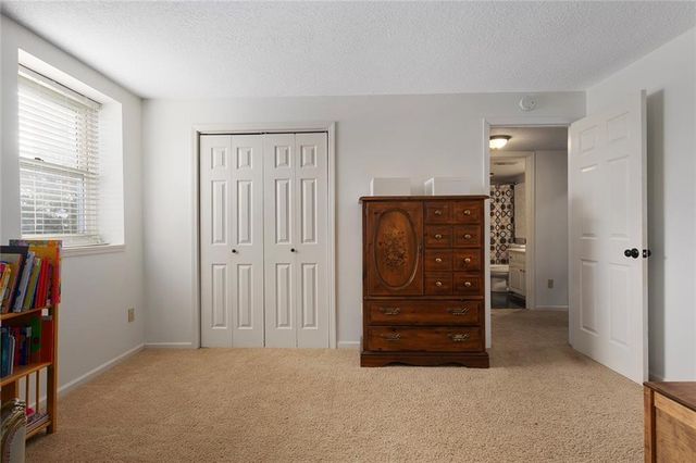 9614 NE CHERRY Court, Kansas City, MO 64155