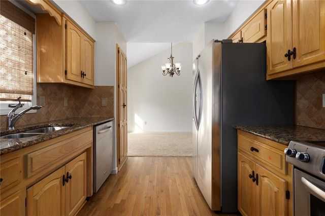 9614 NE CHERRY Court, Kansas City, MO 64155