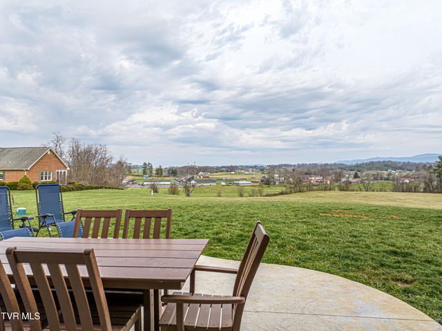 12119 Lasalle Court, Glade Spring, VA 24340