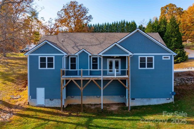 2637 Bowden Lane, Hendersonville, NC 28792