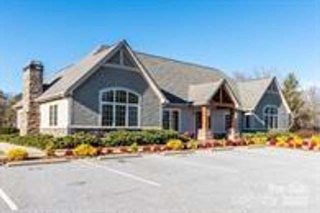 2637 Bowden Lane, Hendersonville, NC 28792