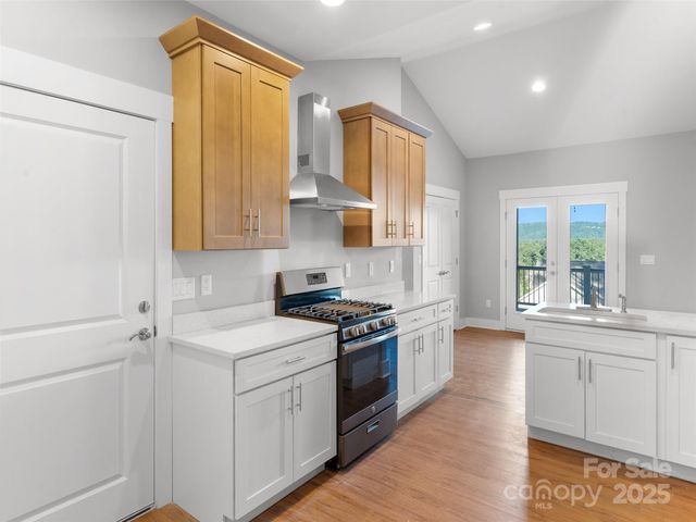 2637 Bowden Lane, Hendersonville, NC 28792