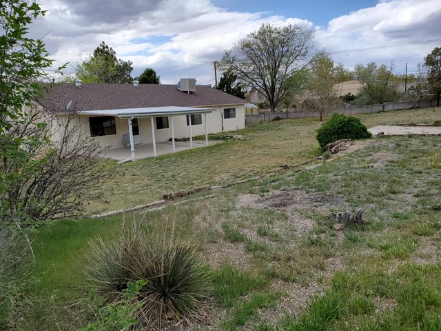 11519 E Morocco Road NE, Albuquerque, NM 87106