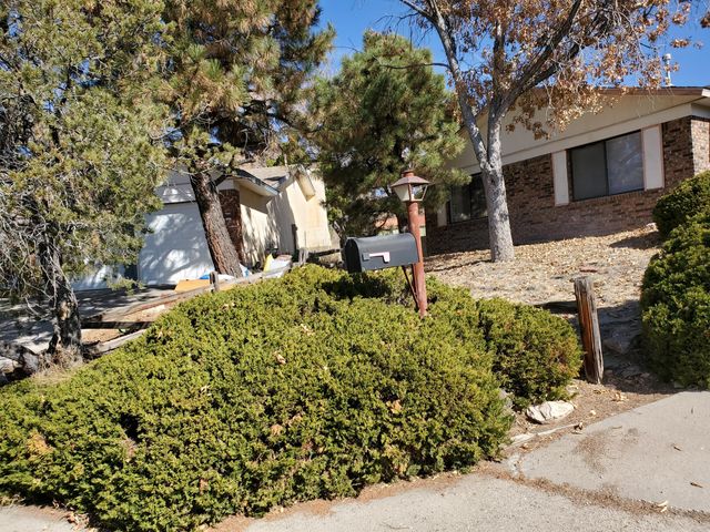 11519 E Morocco Road NE, Albuquerque, NM 87106