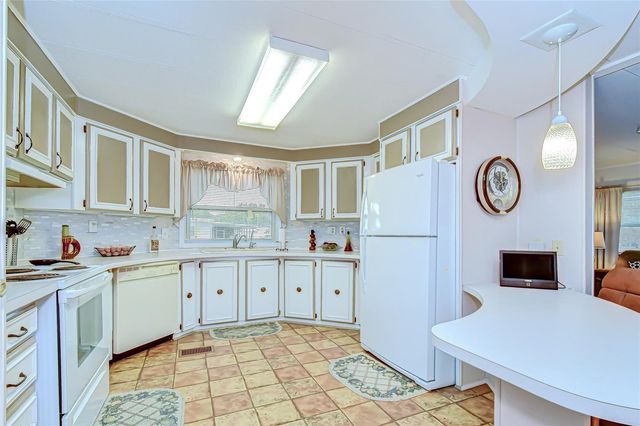 34915 ADAM AVENUE, Zephyrhills, FL 33541