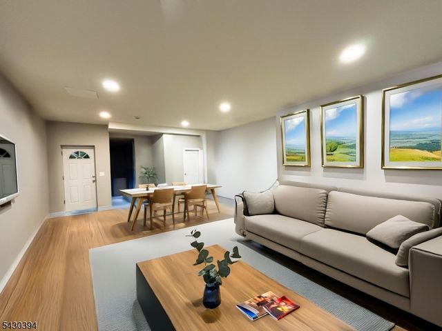 438 Lawrence St, Burlington City, NJ 08016