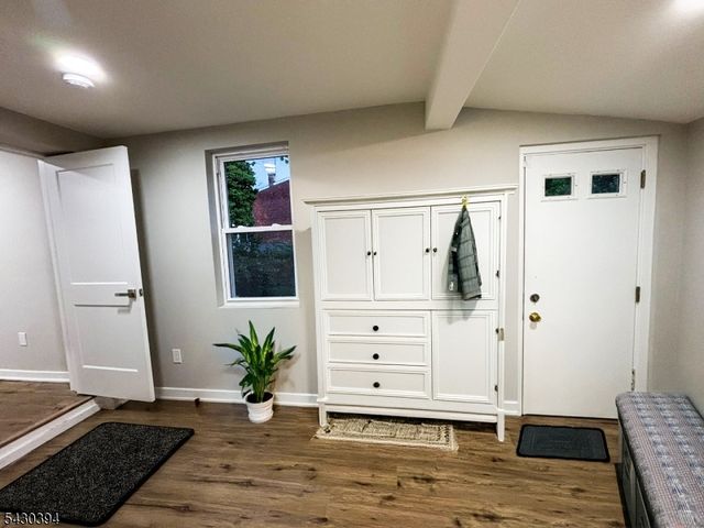 438 Lawrence St, Burlington City, NJ 08016