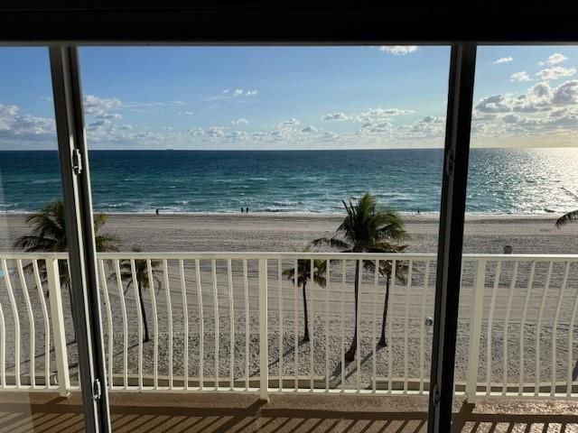 300 Oregon Street 601, Hollywood, FL 33019