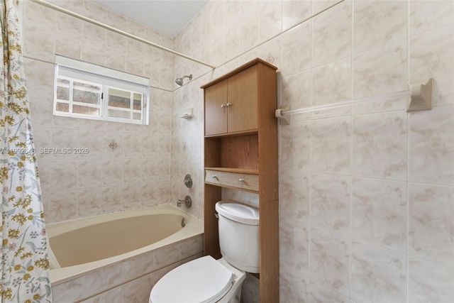 8790 NW 142nd St, Miami Lakes, FL 33018