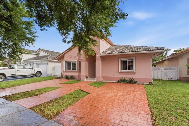 8790 NW 142nd St, Miami Lakes, FL 33018