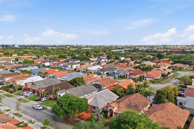 8790 NW 142nd St, Miami Lakes, FL 33018