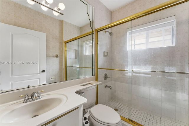 8790 NW 142nd St, Miami Lakes, FL 33018