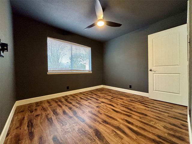 116 Bougainvillea Street, Lake Jackson, TX 77566