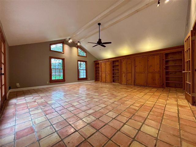 116 Bougainvillea Street, Lake Jackson, TX 77566