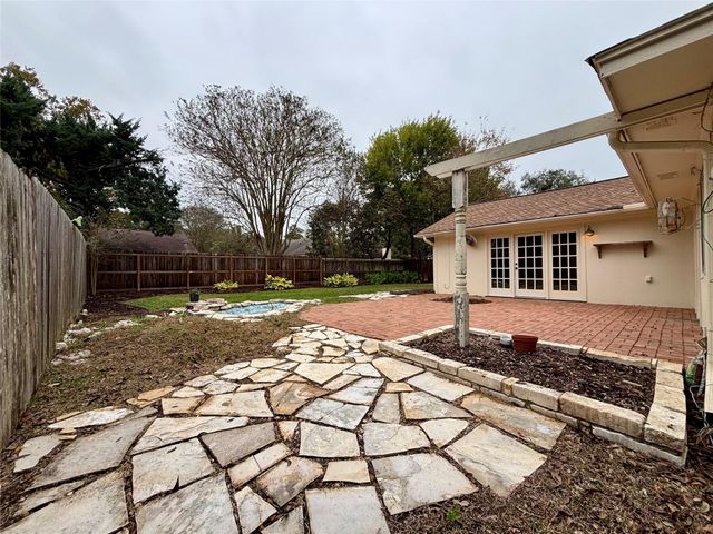 116 Bougainvillea Street, Lake Jackson, TX 77566