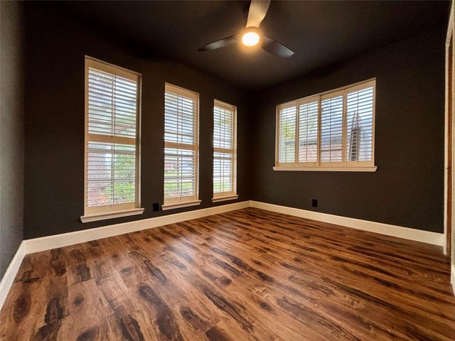 116 Bougainvillea Street, Lake Jackson, TX 77566