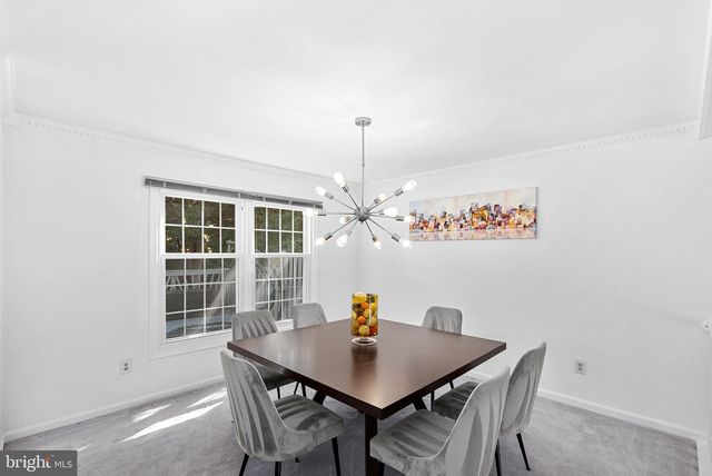 6537 PALISADES DR, Centreville, VA 20121