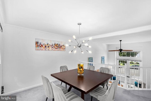 6537 PALISADES DR, Centreville, VA 20121