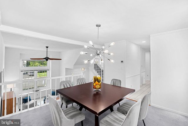 6537 PALISADES DR, Centreville, VA 20121