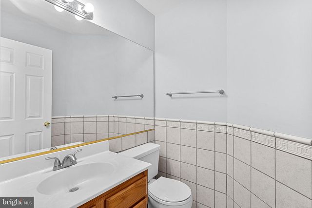 6537 PALISADES DR, Centreville, VA 20121