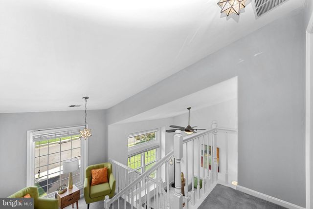 6537 PALISADES DR, Centreville, VA 20121