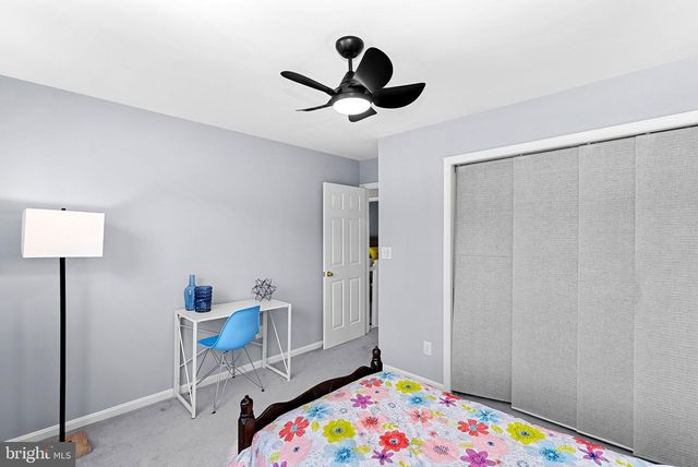 6537 PALISADES DR, Centreville, VA 20121