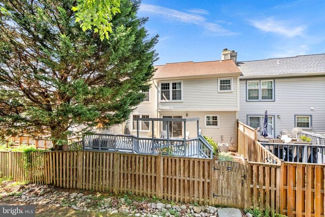 6537 PALISADES DR, Centreville, VA 20121