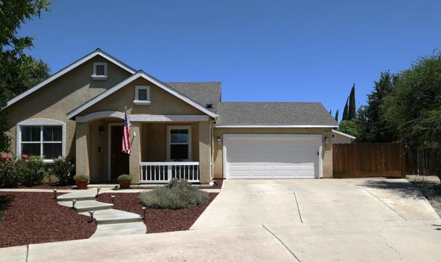 602 E Abbott Avenue, Reedley, CA 93654