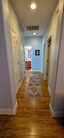 602 E Abbott Avenue, Reedley, CA 93654
